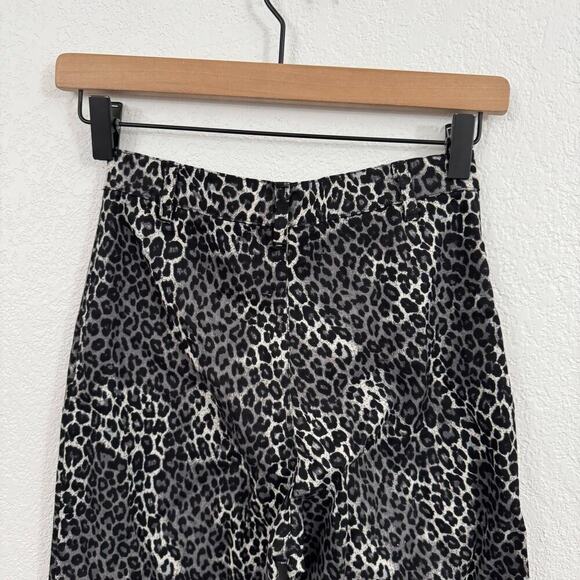 Motel Zoven High Waist Animal Print Flared Leg Trouser Pant Rar Leopard Grey XXS - Picture 12 of 16